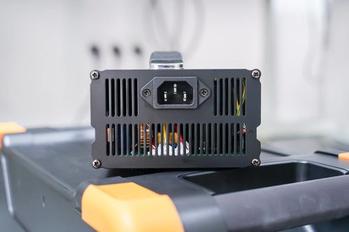 汽车野炊电源多少伏