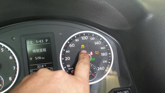 汽车多少瓦灯泡最亮