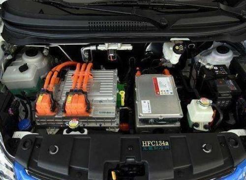 汽车更换电池费用多少