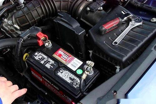 汽车上电瓶价格多少