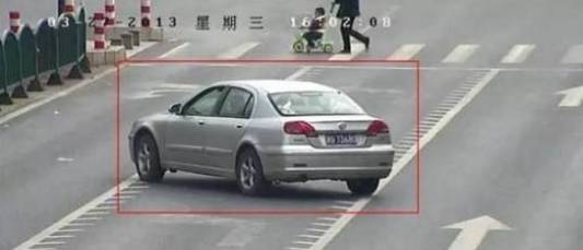 怎么知道汽车限速多少