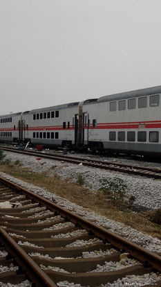 汽车通过铁路速度多少