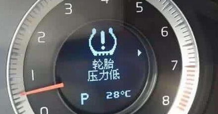 夏天汽车气压多少好