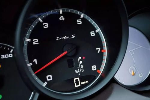 汽车理想行驶转速多少