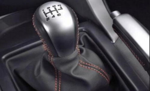 汽车挂空挡速度多少