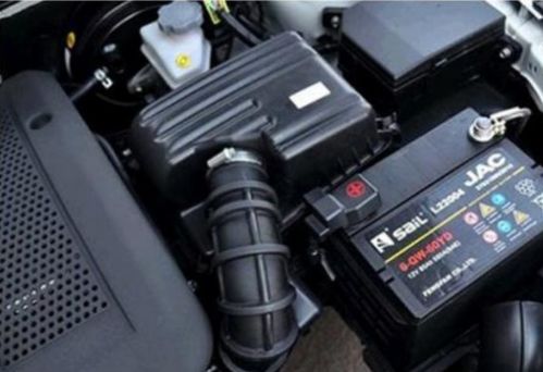 汽车迨速电压多少