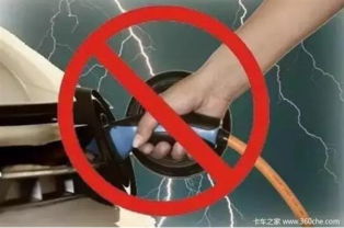 汽车加油电压多少正常