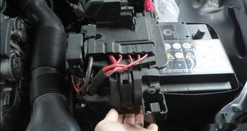 汽车电瓶充满多少油