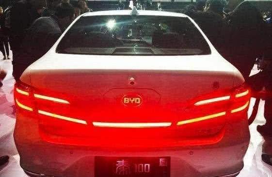 汽车读书灯多少伏
