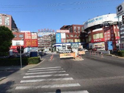 松江汽车广场租金多少