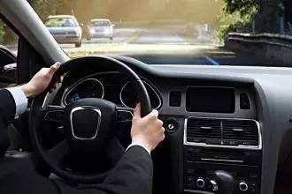 汽车转弯控制多少车速