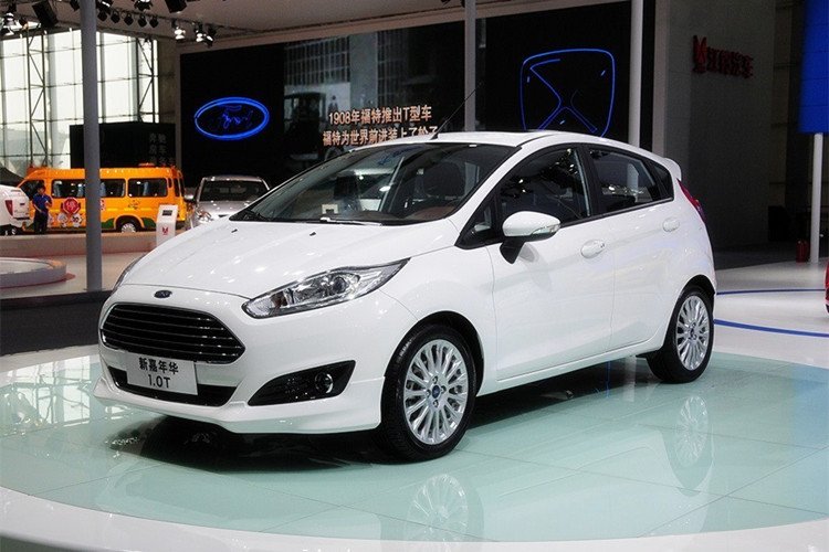 福特小轿车价格及图片大全,福特小型汽车报价及图片