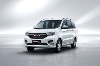 五菱宏光s3最新款,五菱宏光S3最新款2023款图片