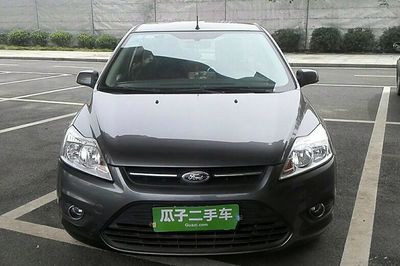 福特福克斯2013款三厢,福特福克斯2013款三厢参数