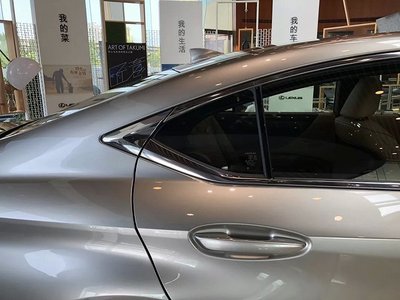 宝马320i裸车价,宝马320多少钱2021款落地价