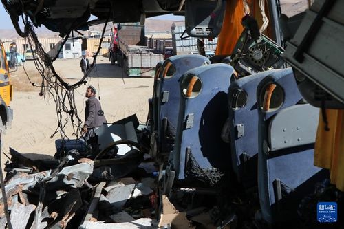 阿富汗东部两起交通事故惨烈，44人丧生
