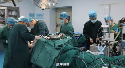 男子晨起洗澡引发颅内动脉瘤破裂(男子晨起洗澡引发颅内动脉瘤破裂，警惕日常习惯背后的健康隐患)