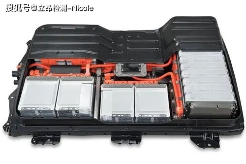 汽车电池充满多少电压