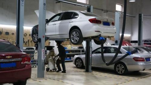 汽车多少公里内保修