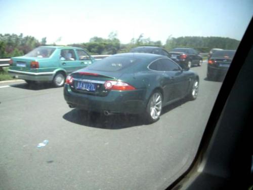 那个汽车多少钱