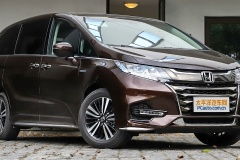 汽车剩多少格油 汽车剩多少格油