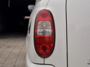 汽车原装尾灯多少瓦