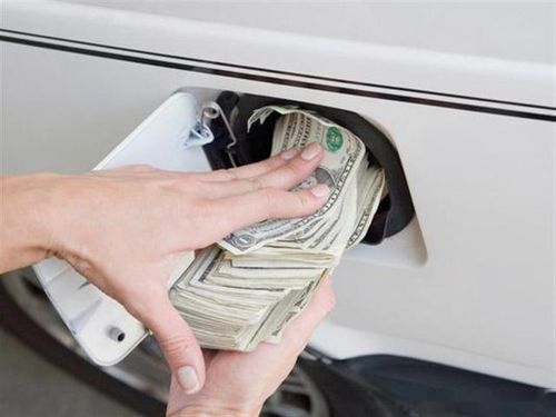 汽车多少公里算久