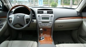 小汽车全险交多少