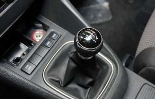 汽车多少转踩油门 汽车多少转踩油门