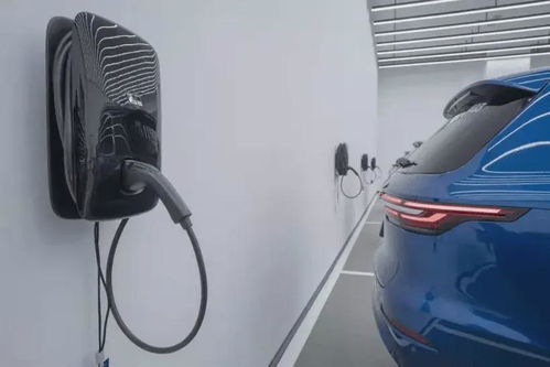 汽车电车充电多少伏