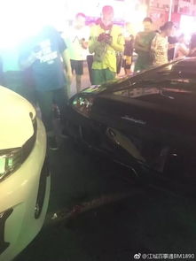 汽车擦撞赔多少