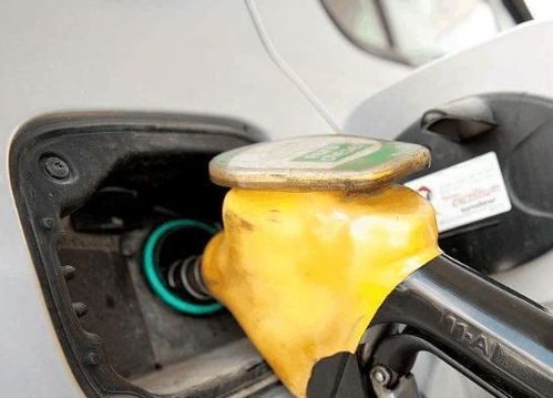 德威汽车油箱多少升