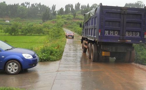 小汽车宽度多少米