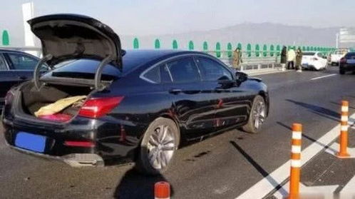 汽车出厂限制车速多少