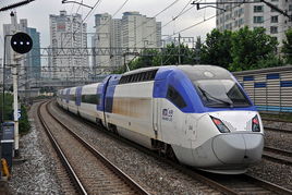 火车要比汽车快多少