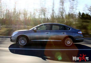 天簌汽车自重多少