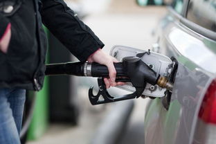 汽车油价降到多少合适 汽车油价降到多少合适