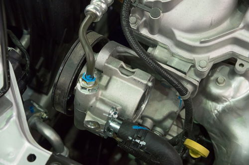 汽车助力油多少升 汽车助力油多少升