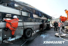 来凤汽车打捞价格多少