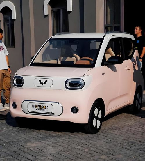 小汽车大约多少万