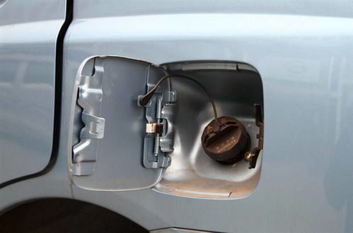 汽车剩余多少要去加油