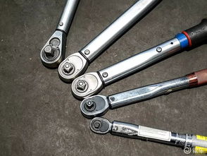 汽车螺丝扳手多少厘米