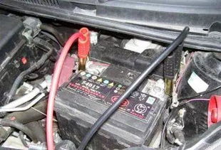 汽车电瓶启动多少安