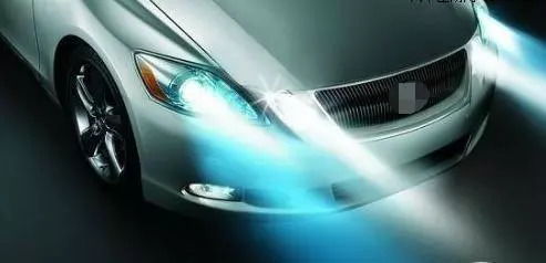 正常汽车大灯多少瓦