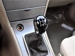 汽车倒车怠速多少 汽车倒车怠速多少