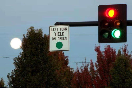 汽车绿灯起步多少转 汽车绿灯起步多少转