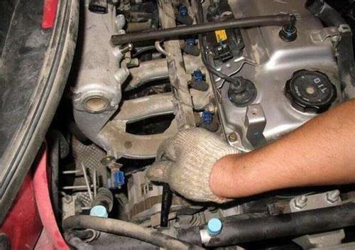 汽车汽门间隙是多少