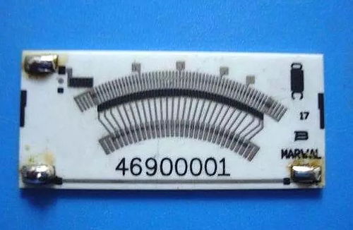 汽车汽油泵电阻多少