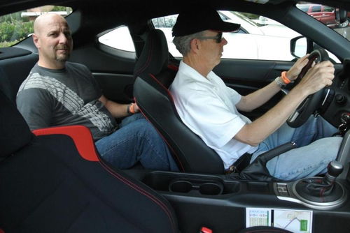 汽车乘坐空间多少合适