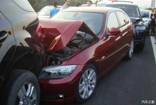 汽车追尾修车费多少